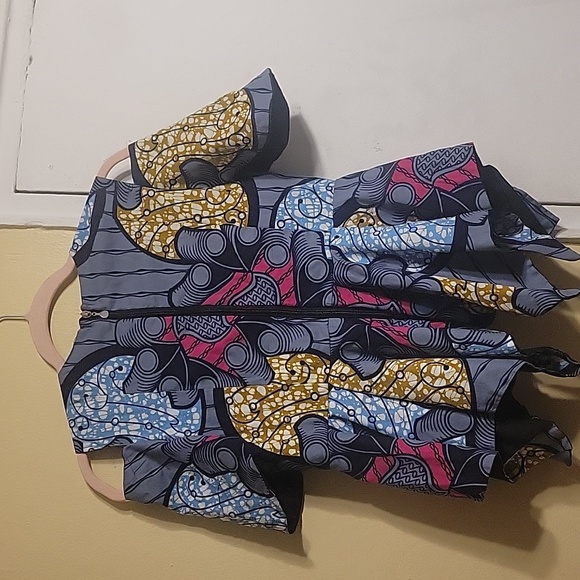 Custom-made Cold Shoulder Rhinestone Decor Multi- Color Patterned Peplum Top - Picture 9 of 14